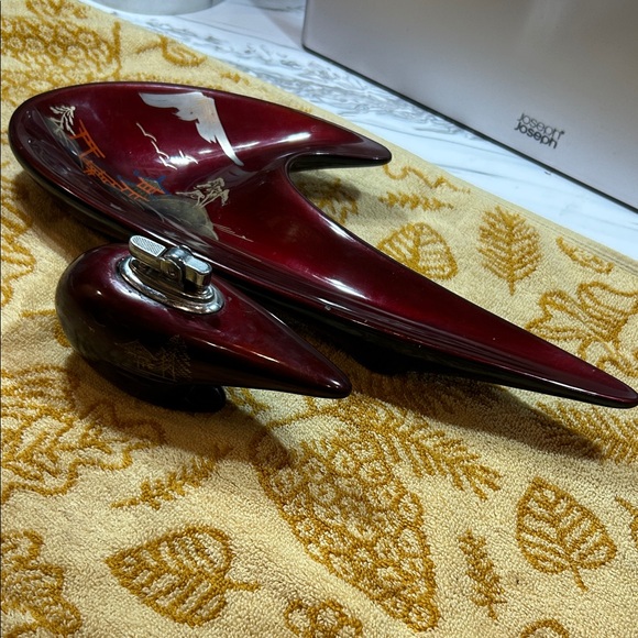 50’s CERAMIC ASHTRAY & LIGHTER Set oxblood MOP inlaid boomerang Japan